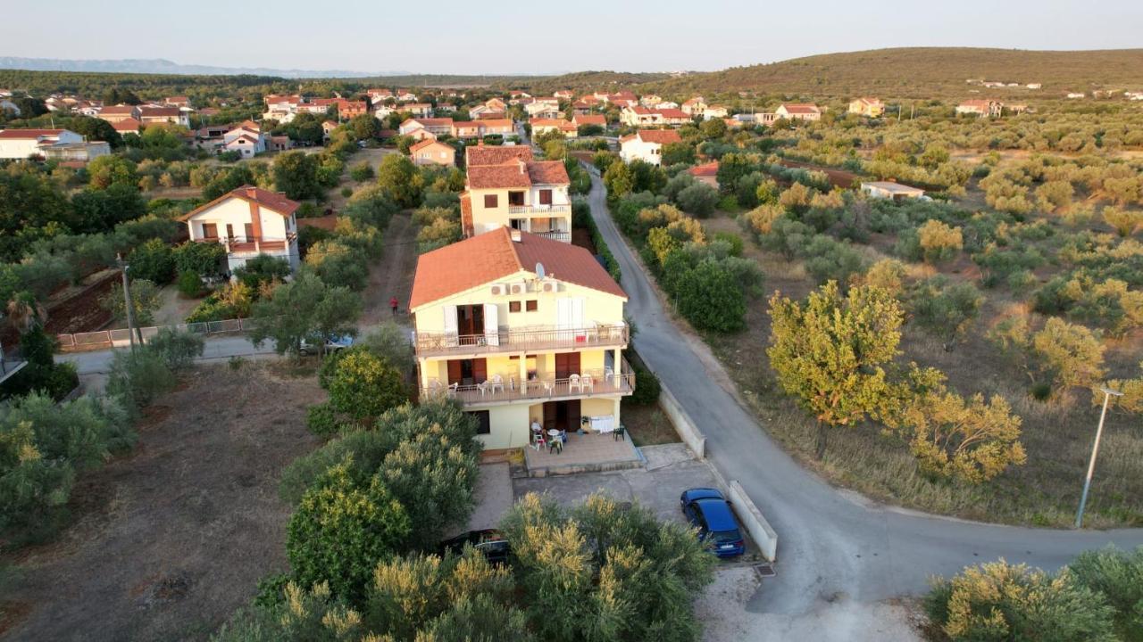 Apartments Antonija ซูโกชัน ภายนอก รูปภาพ