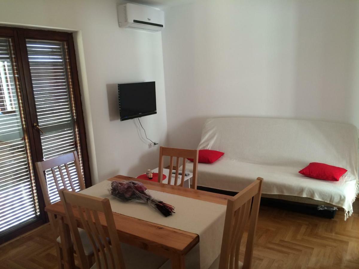 Apartments Antonija ซูโกชัน ภายนอก รูปภาพ
