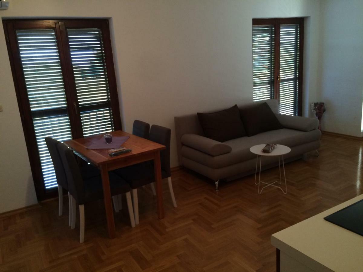 Apartments Antonija ซูโกชัน ภายนอก รูปภาพ